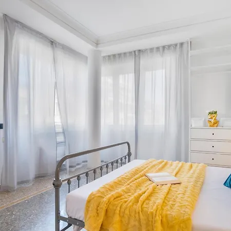 Artstay - Exclusive Near Metro B, Parking, Ac Apartment *