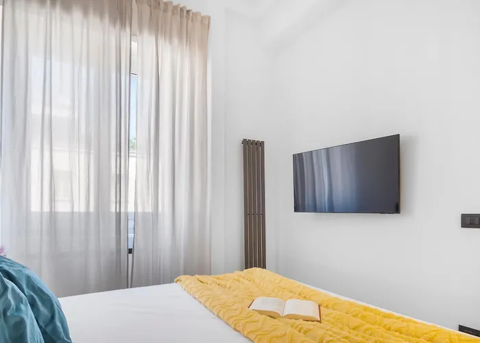 Artstay - Exclusive Near Metro B, Parking, Ac Rom